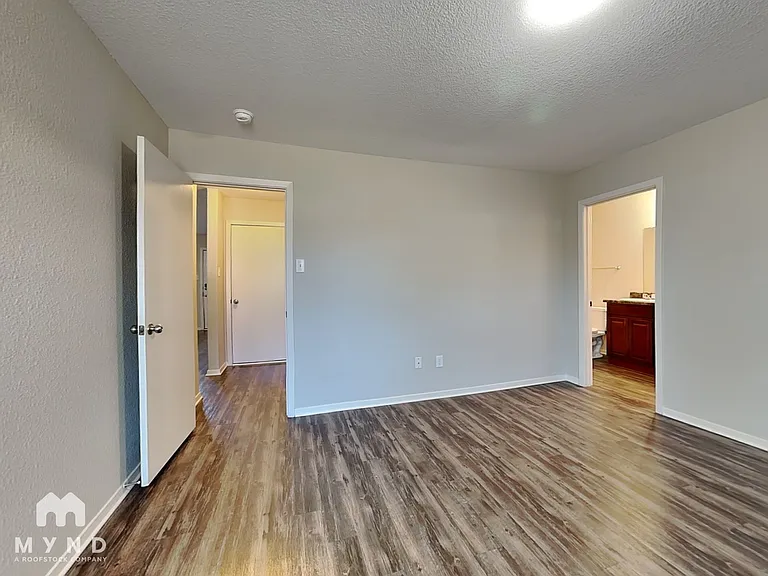 104 Palm St — Photo 5