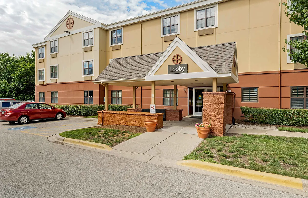 Exterior - Chicago - Gurnee