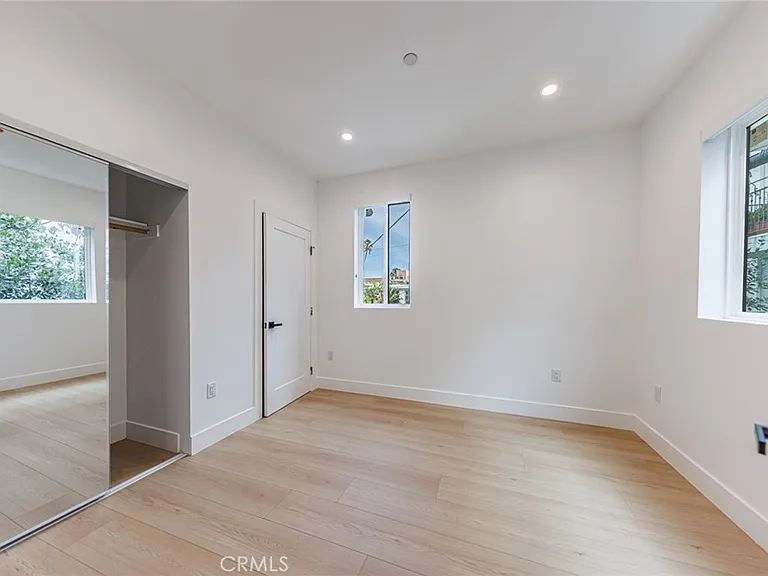 1065 S Corning St #C — Photo 21