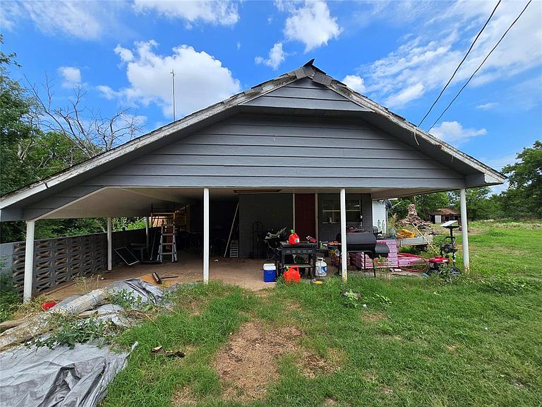 Listing photo 3