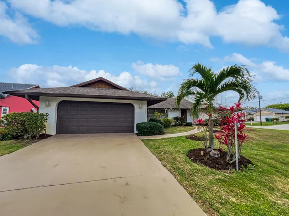 1102 SE Mcfarlane Avenue, Port St Lucie, FL 34952