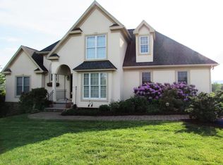 3 Meadow Heights Ln, Lexington, VA 24450