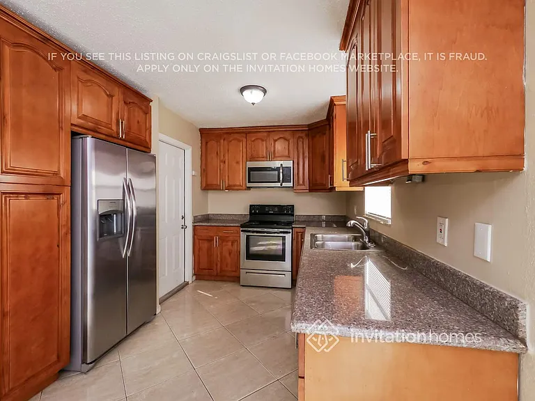 7750 NW 45th Ct — Photo 8