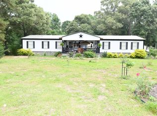 101 Pinewood Dr, Shepherd, TX 77371
