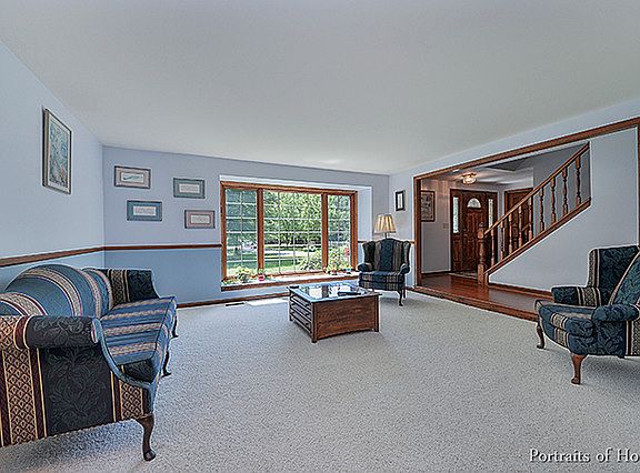 4th image of 2N615 Woodcrest Dr