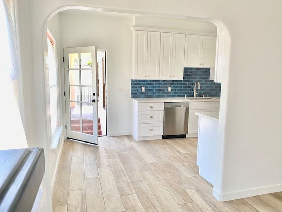 1st image of 2518-2522 4th St #2520