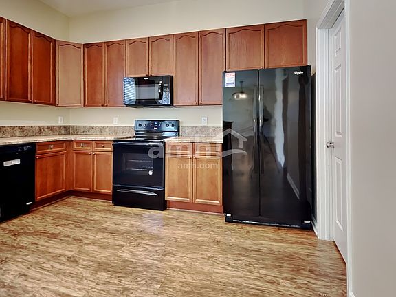 3rd image of 2859 Pebblewood Ln
