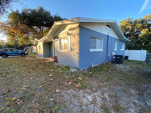 3rd image of 6912 Fern Cir