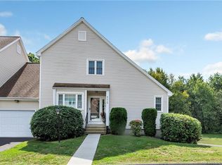 212 Fox Run #212, Shelton, CT 06484