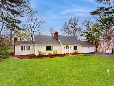 15 Barberry Way, Essex Fells, NJ, 07021