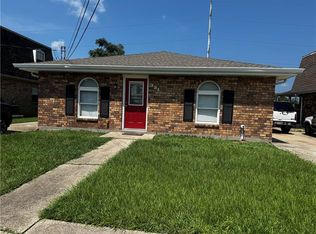 3312 Pakenham Dr, Chalmette, LA 70043
