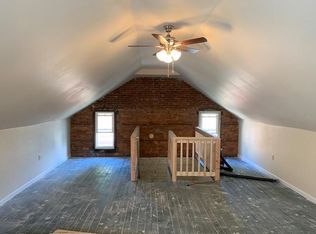 12 Pleasant St, Hanover, PA 17331