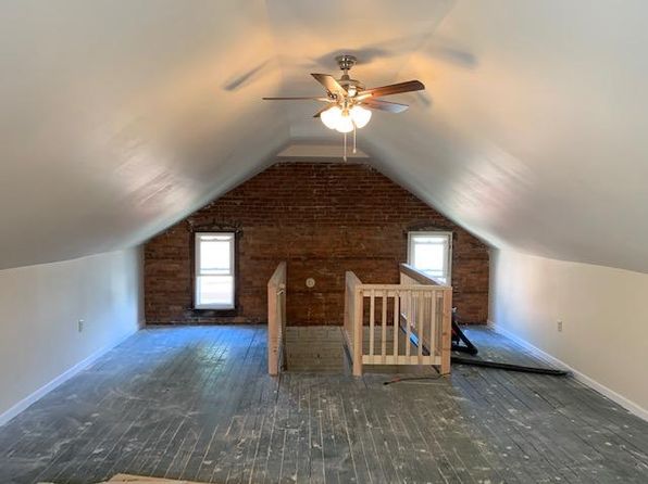 12 Pleasant St