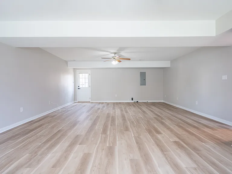 441 Battersea Ln — Photo 24