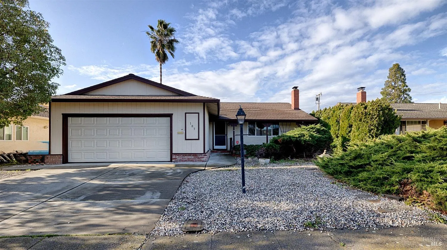 187 Carlsbad Cir photo 1
