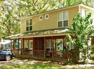 20-22 Apaco Ave, Apalachicola, FL 32320