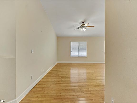 5th image of 8213 Divernon Ave