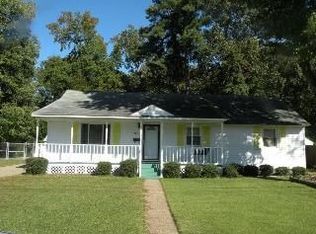 402 Winchester Dr, Hampton, VA 23666