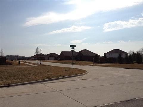 2nd image of 26 Mile Rd