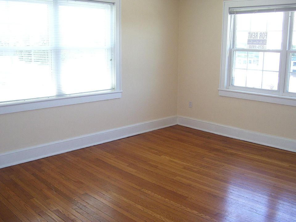 1st image of 610 E North St APT 3