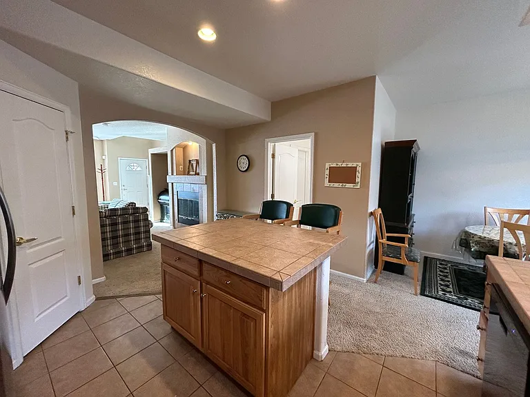 5050 Brookfield Dr — Photo 6