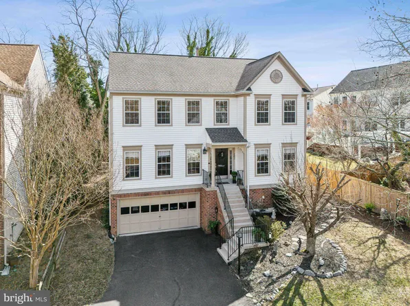 102 Frayers Farm Ct, Occoquan, VA 22125