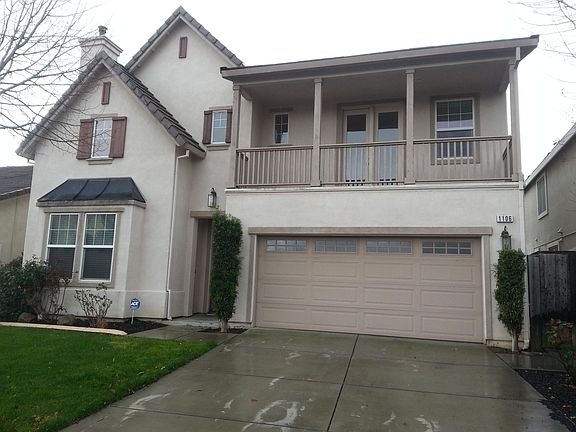 2nd image of 1106 Saint Clair Pl