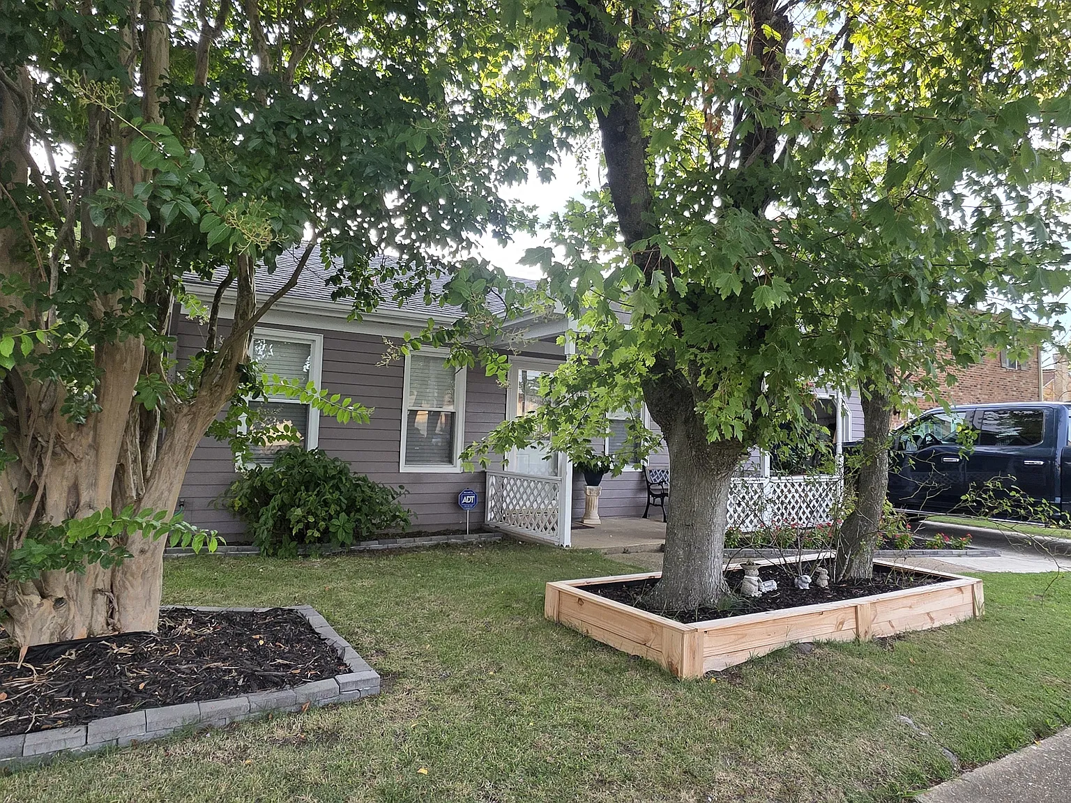 3 bed, 1318 sqft, $2,550 — Photo 2