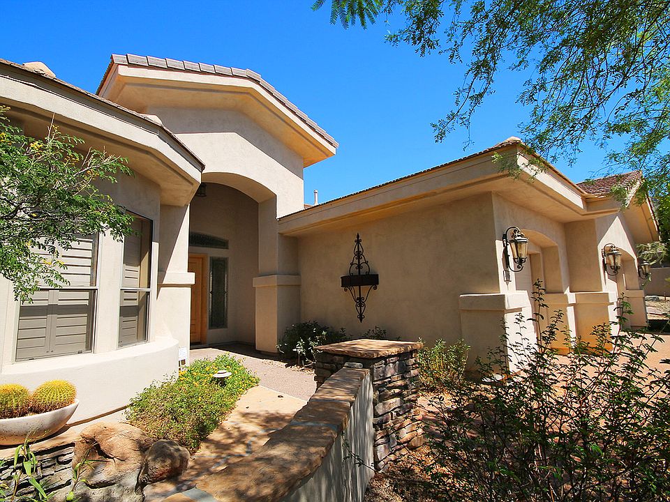 1st image of 416 E Desert Wind Dr