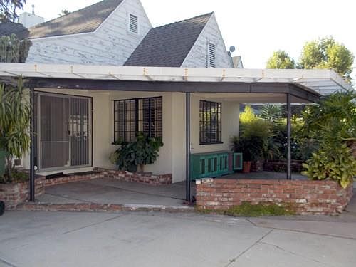 2nd image of 407 N Citrus Ave