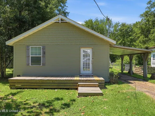 205 3rd St, Mendenhall, MS 39114