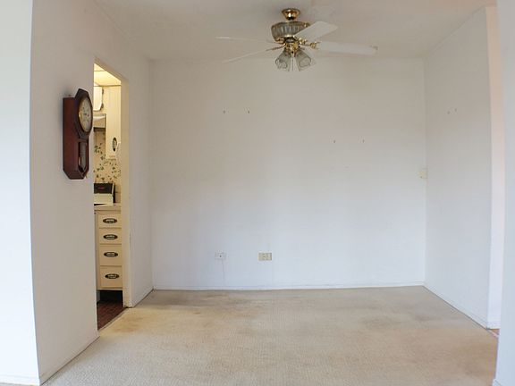 4th image of 907 S Williams St APT 205