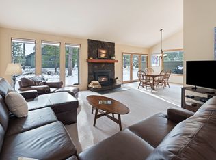 (Undisclosed Address), Sunriver, OR 97707