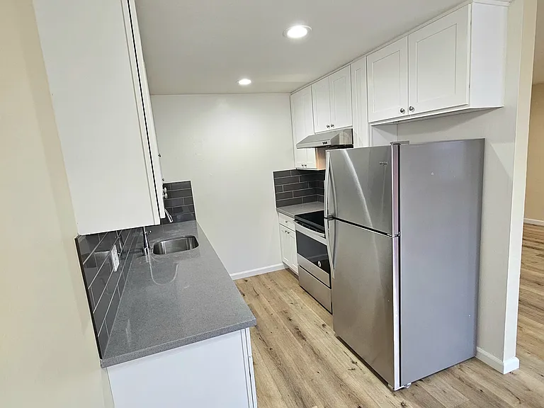 2062 Main St — Photo 11