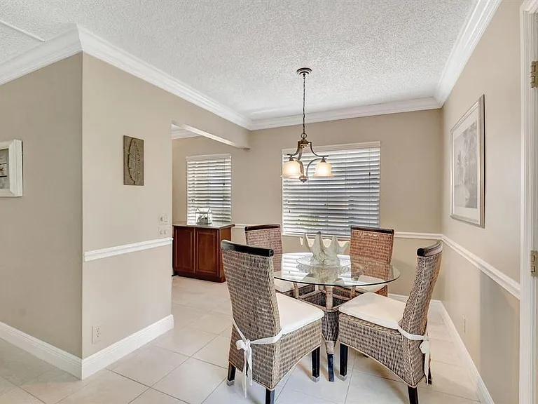 595 Normandy Ln #M — Photo 4