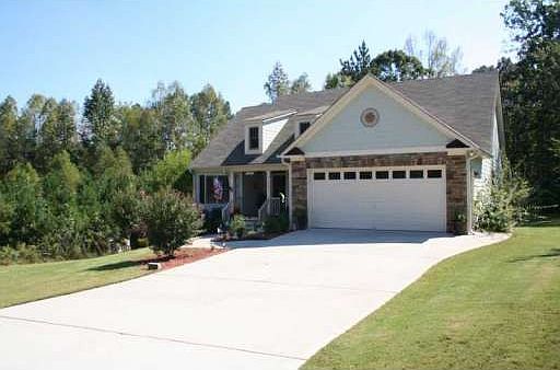 2nd image of 650 Forest Pine Dr