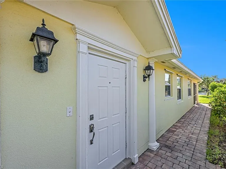 7840 Ionio Ct — Photo 4
