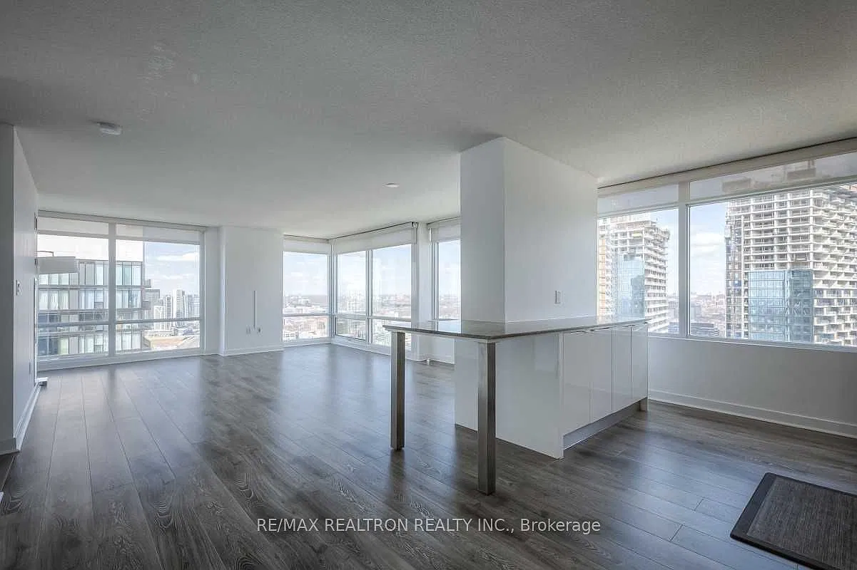 3 bed, $4,295 — Photo 4