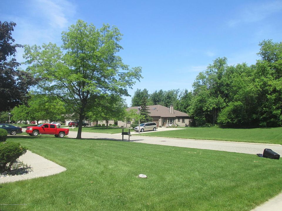 2nd image of 7137 Medallion Dr