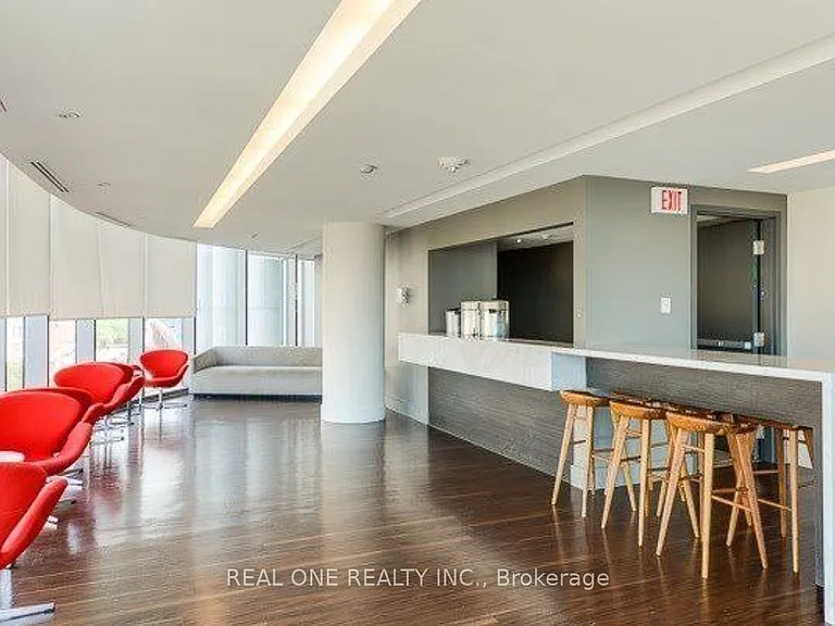 3 Market St #210 — Photo 32