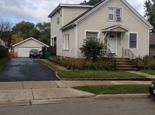 1107 Wilcox St, Joliet, IL 60435