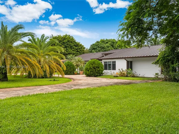 8700 SW 97th Ter, Miami, FL 33176