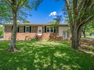 412 Fairview Cir, Sparta, TN 38583