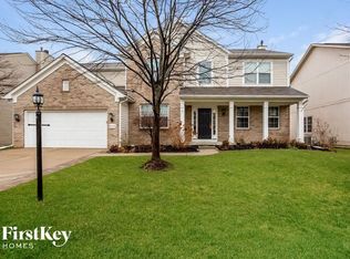 11902 Castlestone Dr, Fishers, IN 46037