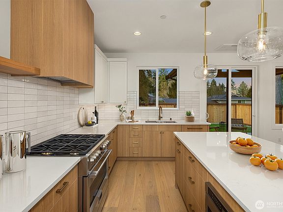 3rd image of 13742 NE 101st Street
