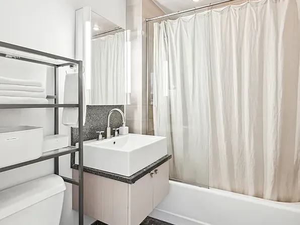 120 Greenwich Street image 10 of 16