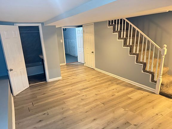 2nd image of 2809 Mayfield Ave
