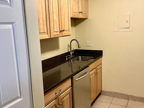 3rd image of 135 Grove St #337