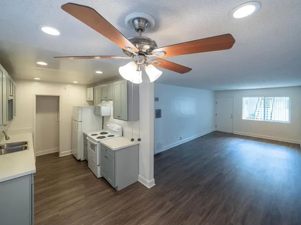 1 bed, 1 bath, 4710 Jewell St, San Diego, CA 92109