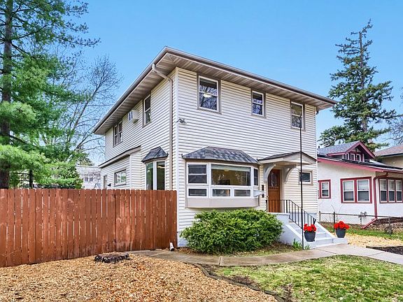 2nd image of 3640 13th Ave S